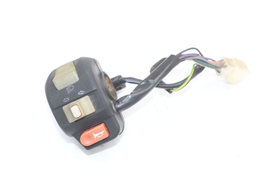 photo de INTERRUPTOR DE LUCES IZQUIERDO TNT MOTOR ROMA 10' 4T 50 (2007 - 2018)