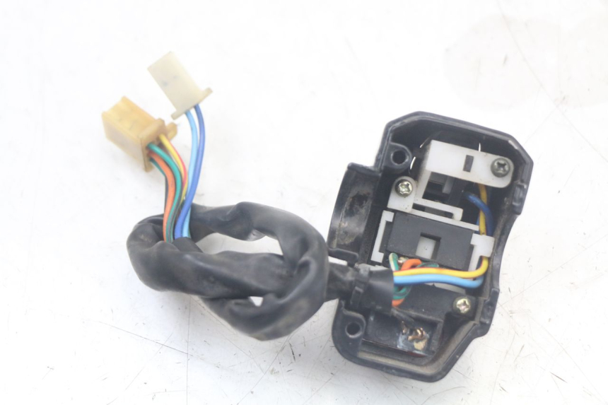 photo de INTERRUPTOR DE LUCES IZQUIERDO TNT MOTOR ROMA 10' 4T 50 (2007 - 2018)