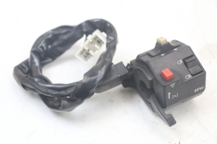 photo de INTERRUPTOR DE LUCES IZQUIERDO TRIUMPH SPEED TRIPLE T301 900 (1994 - 1996)