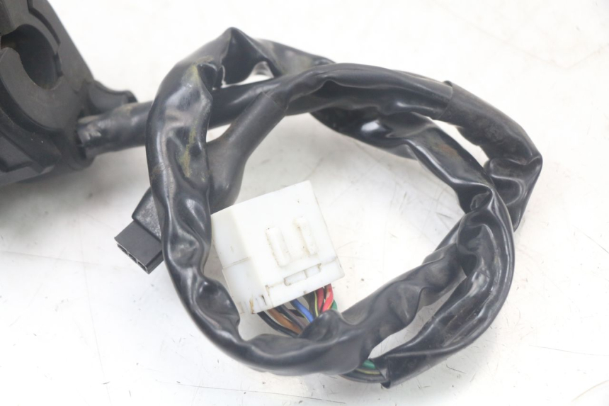 photo de INTERRUPTOR DE LUCES IZQUIERDO TRIUMPH SPEED TRIPLE T301 900 (1994 - 1996)