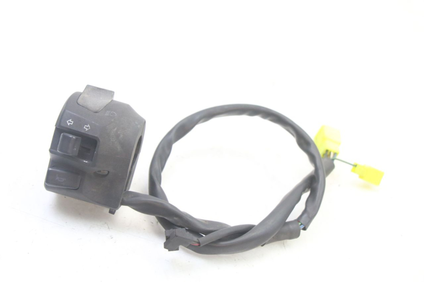 photo de INTERRUPTOR DE LUCES IZQUIERDO. SUZUKI UH BURGMAN 125 (2002 - 2006)