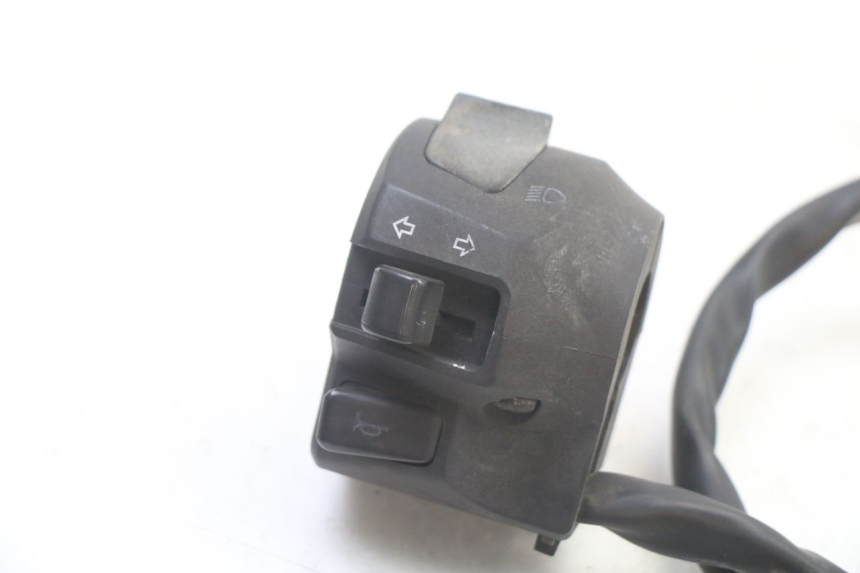 photo de INTERRUPTOR DE LUCES IZQUIERDO. SUZUKI UH BURGMAN 125 (2002 - 2006)