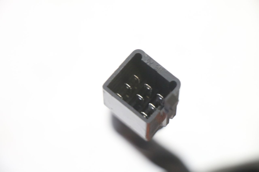 photo de INTERRUPTOR DE LUCES IZQUIERDO PEUGEOT V-CLIC VCLIC 50 (2007 - 2013)