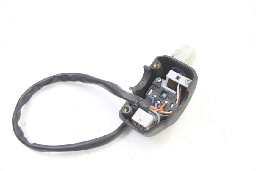 photo de INTERRUPTOR DE LUCES IZQUIERDO PEUGEOT VIVACITY 50 (2004 - 2009)