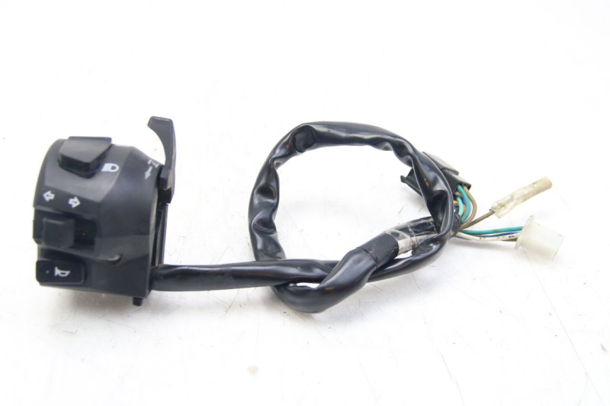photo de INTERRUPTOR DE LUCES IZQUIERDO SYM WOLF SB 125 (2011 - 2018)