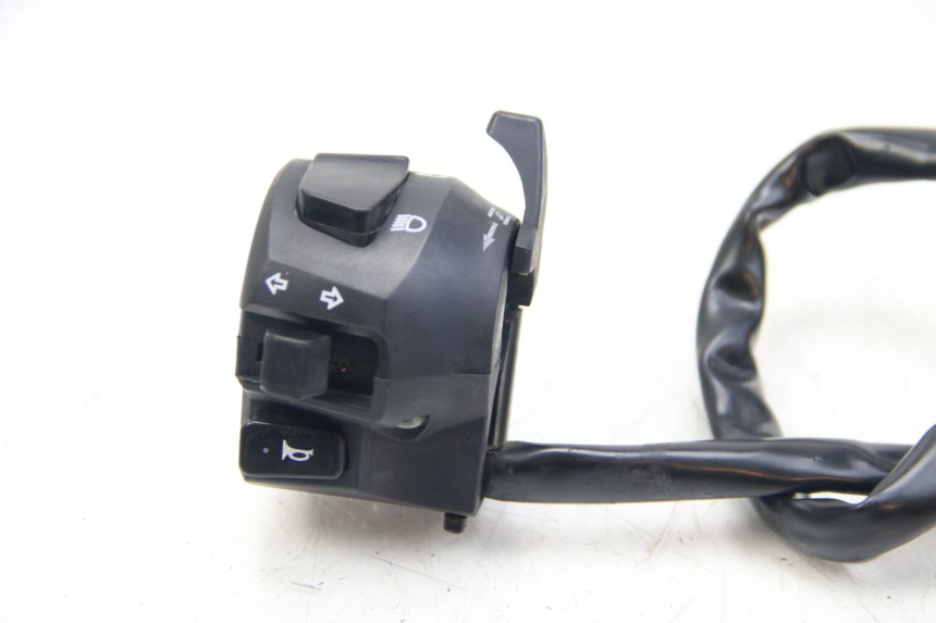 photo de INTERRUPTOR DE LUCES IZQUIERDO SYM WOLF SB 125 (2011 - 2018)