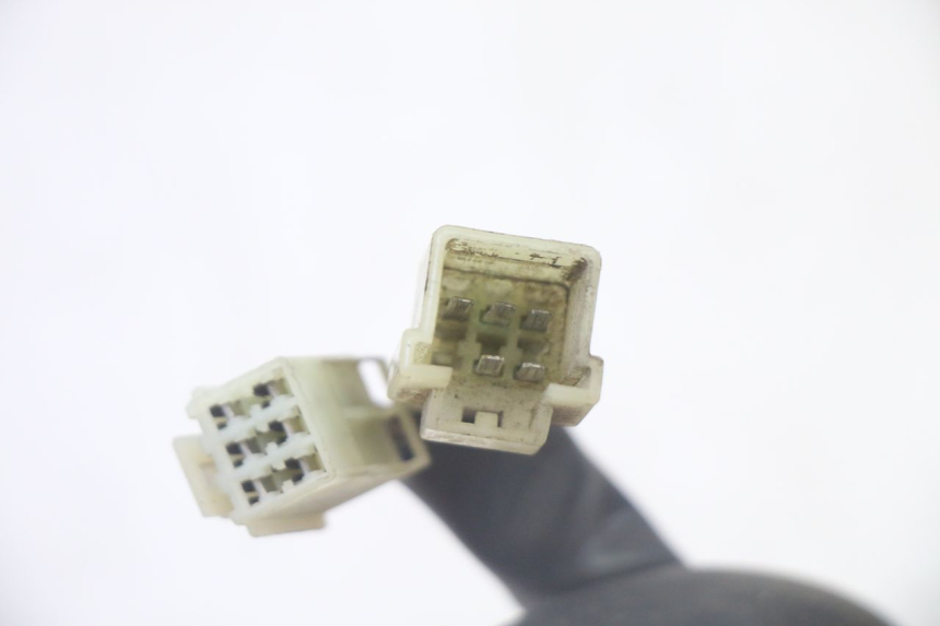 photo de INTERRUPTOR DE LUCES IZQUIERDO YAMAHA X-MAX XMAX 125 (2010 - 2014)