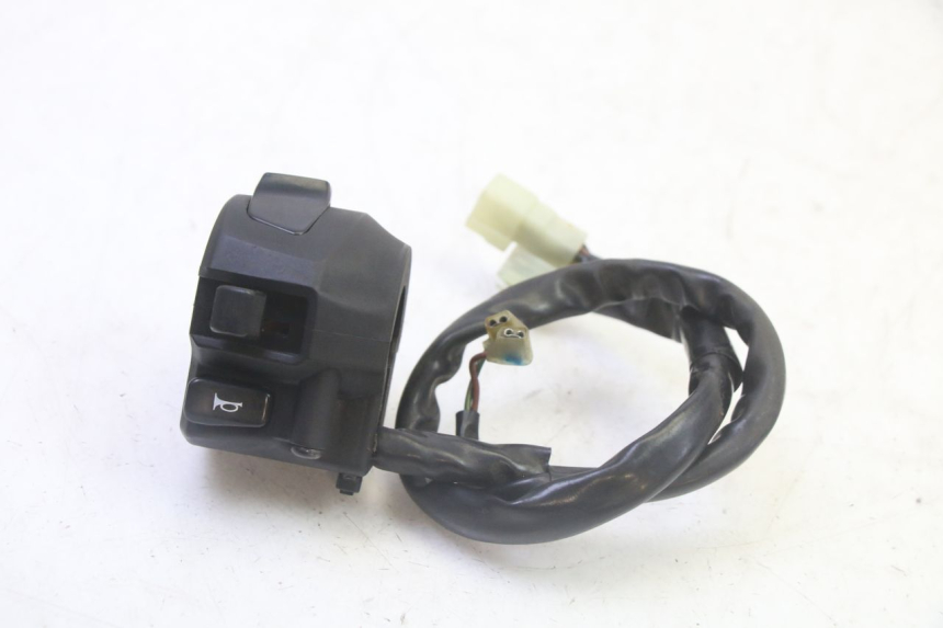 photo de INTERRUPTOR DE LUCES IZQUIERDO YAMAHA X-MAX XMAX 125 (2010 - 2014)