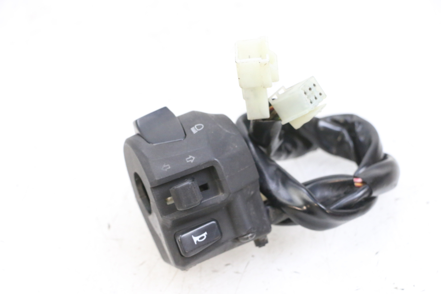 photo de INTERRUPTOR DE LUCES IZQUIERDO YAMAHA X-MAX XMAX 125 (2010 - 2014)