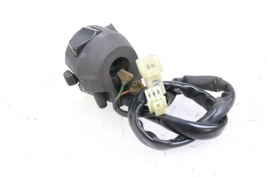 photo de INTERRUPTOR DE LUCES IZQUIERDO YAMAHA X-MAX XMAX 125 (2010 - 2013) - Detalle de la pieza