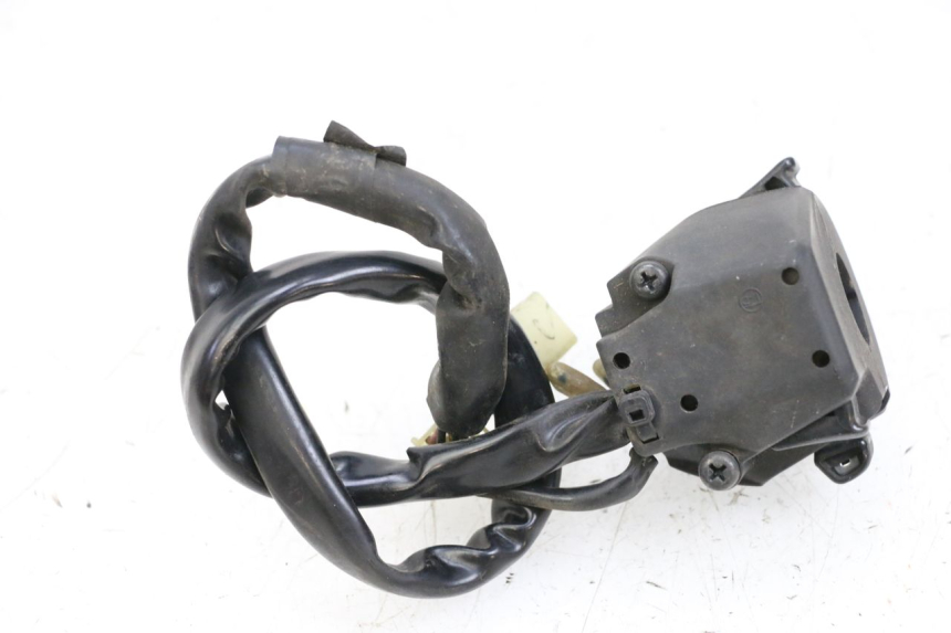 photo de INTERRUPTOR DE LUCES IZQUIERDO YAMAHA X-MAX XMAX 125 (2010 - 2013) - Otra perspectiva