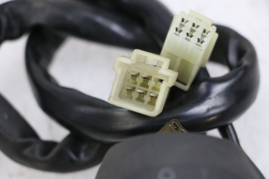 photo de INTERRUPTOR DE LUCES IZQUIERDO YAMAHA X-MAX XMAX 125 (2010 - 2013) - Vista general del producto