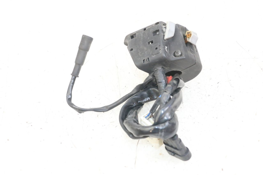photo de INTERRUPTOR DE LUCES IZQUIERDO PIAGGIO X10 125 (2012 - 2017)