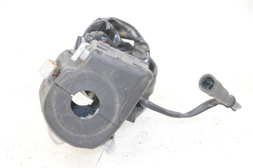 photo de INTERRUPTOR DE LUCES IZQUIERDO PIAGGIO X10 125 (2012 - 2017)