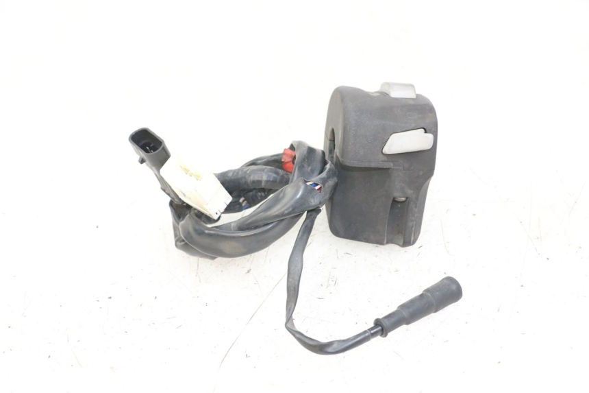 photo de INTERRUPTOR DE LUCES IZQUIERDO PIAGGIO X10 125 (2012 - 2017)