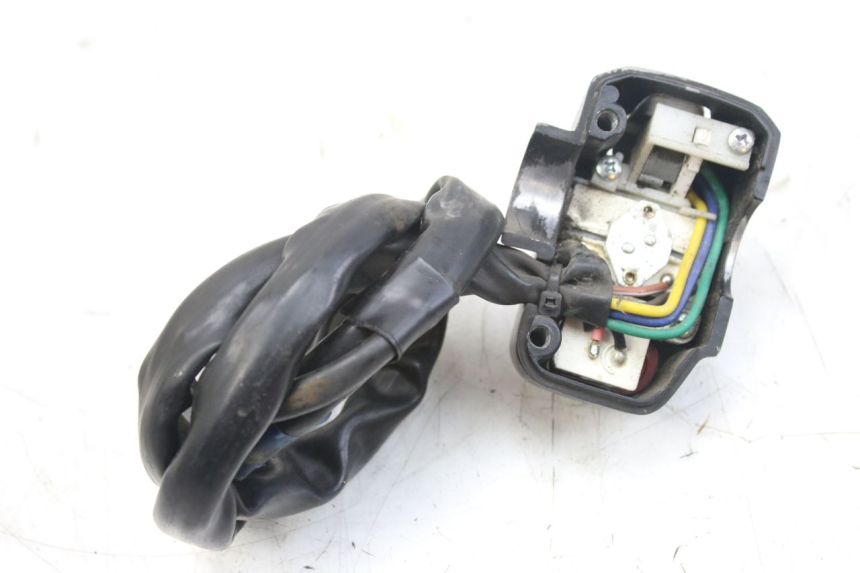 photo de INTERRUPTOR DE LUCES IZQUIERDO YAMAHA BW'S BWS 125 (2010 - 2013)