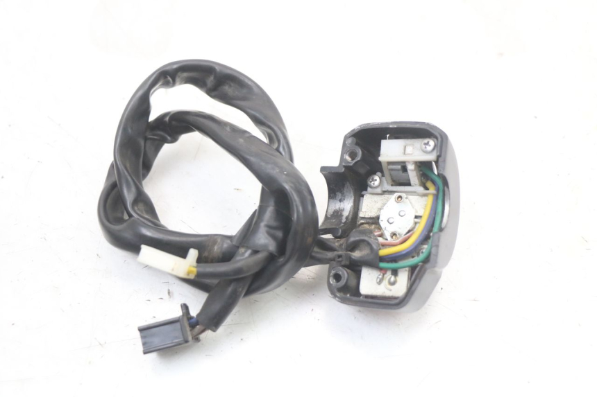 photo de INTERRUPTOR DE LUCES IZQUIERDO YAMAHA BW'S BWS 125 (2010 - 2013)