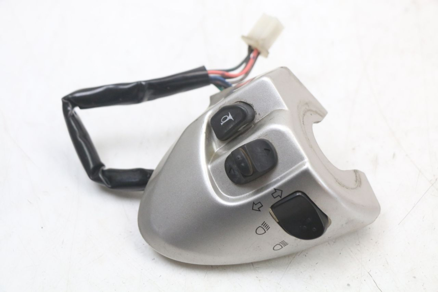 photo de INTERRUPTOR DE LUCES IZQUIERDO YAMAHA CYGNUS X 125 (2004 - 2007)