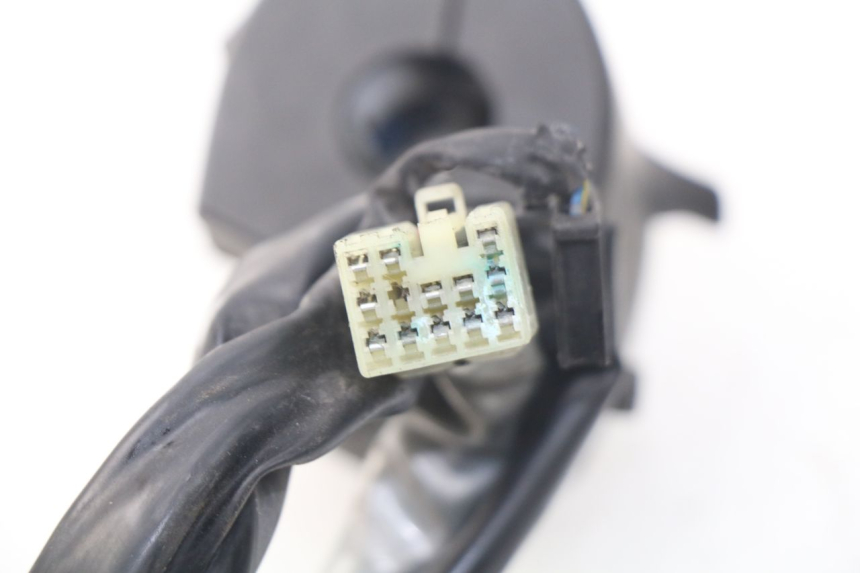 photo de INTERRUPTOR DE LUCES IZQUIERDO YAMAHA FJR ABS 1300 (2006 - 2012)