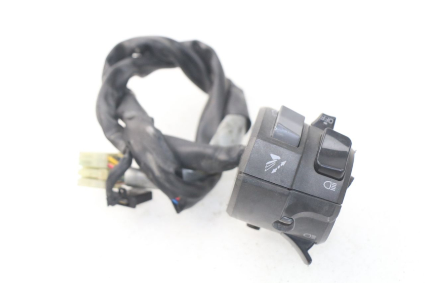 photo de INTERRUPTOR DE LUCES IZQUIERDO YAMAHA FJR ABS 1300 (2006 - 2012)