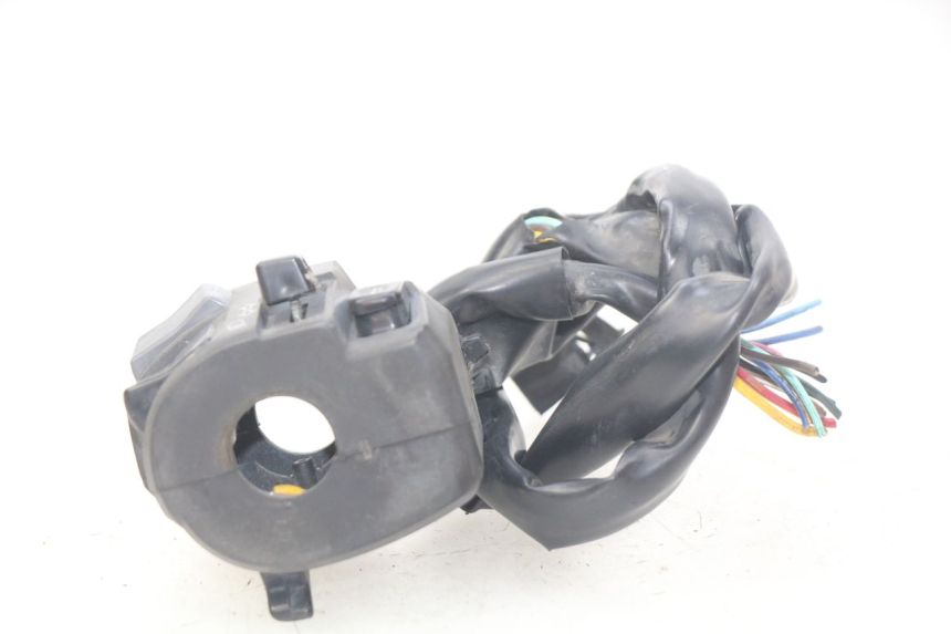 photo de INTERRUPTOR DE LUCES IZQUIERDO YAMAHA FJR ABS 1300 (2006 - 2012)