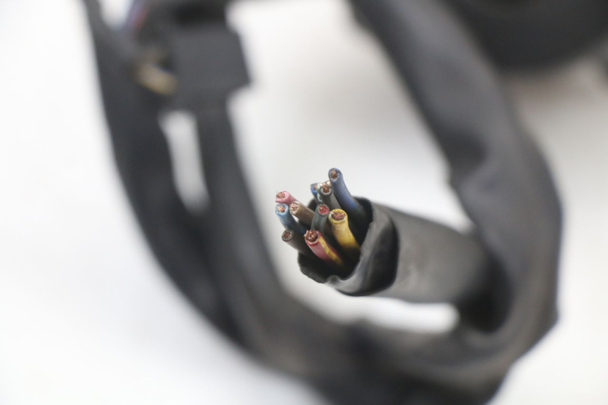 photo de INTERRUPTOR DE LUCES IZQUIERDO YAMAHA FJR ABS 1300 (2006 - 2012)