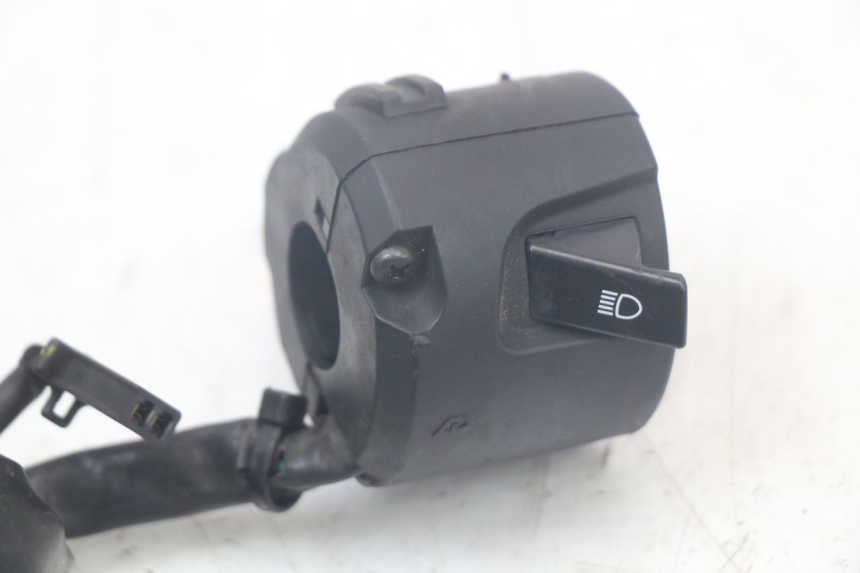 photo de INTERRUPTOR DE LUCES IZQUIERDO. YAMAHA MT-07 MT07 ABS 700 (2014 - 2017)