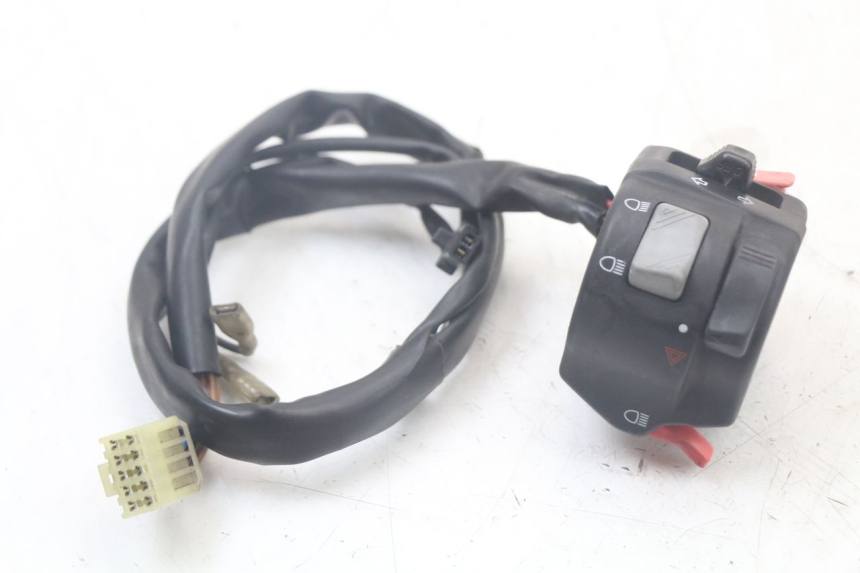 photo de INTERRUPTOR DE LUCES IZQUIERDO YAMAHA TDM ABS 900 (2002 - 2014)