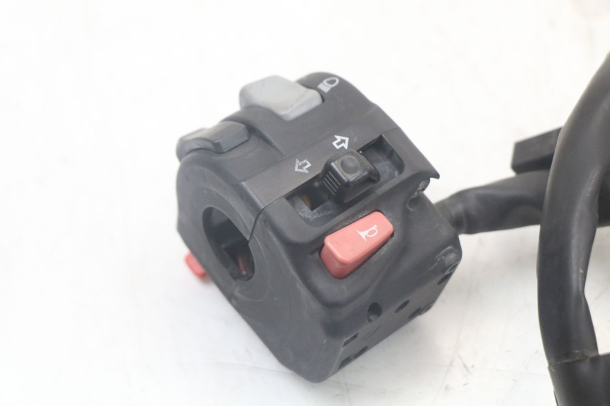 photo de INTERRUPTOR DE LUCES IZQUIERDO YAMAHA TDM ABS 900 (2002 - 2014)