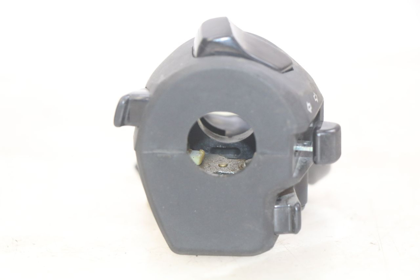 photo de INTERRUPTOR DE LUCES IZQUIERDO YAMAHA X-MAX XMAX 125 (2010 - 2014)