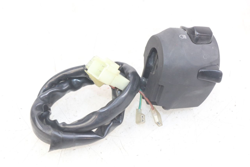 photo de INTERRUPTOR DE LUCES IZQUIERDO YAMAHA X-MAX XMAX 125 (2010 - 2014)