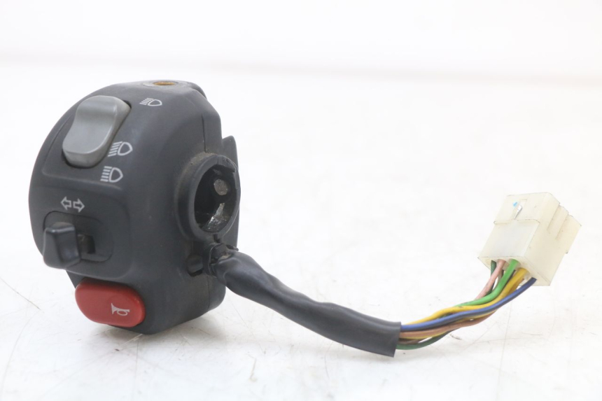 photo de INTERRUPTOR DE LUCES IZQUIERDO YAMAHA YP MAJESTY 125 (2002 - 2006)