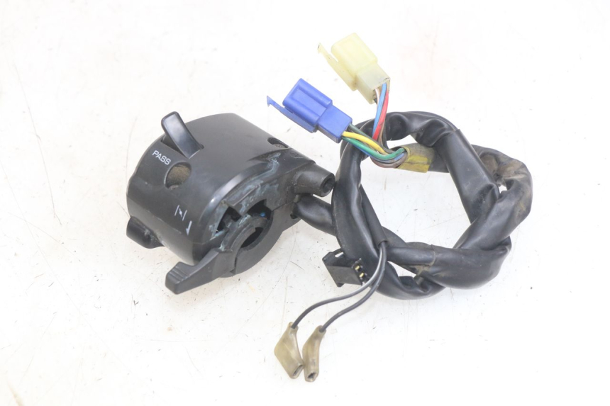 photo de INTERRUPTOR DE LUCES IZQUIERDO YAMAHA YZF R THUNDERCAT 600 (1996 - 2003)