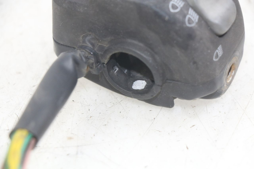 photo de CONMUTADOR IZQUIERDA YAMAHA YP MAJESTY 125 (2007 - 2010)