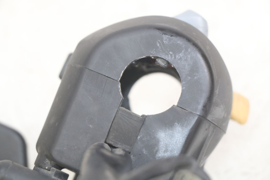 photo de INTERRUPTOR DE LUCES IZQUIERDO YAMAHA YP MAJESTY 400 (2004 - 2008)