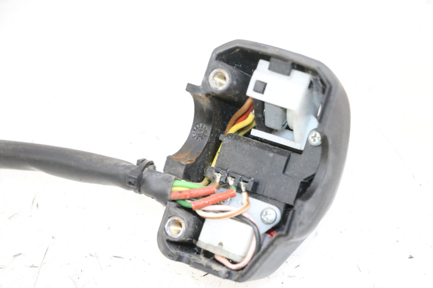 photo de INTERRUPTOR DE LUCES IZQUIERDO YAMAHA YP MAJESTY 125 (2002 - 2006)