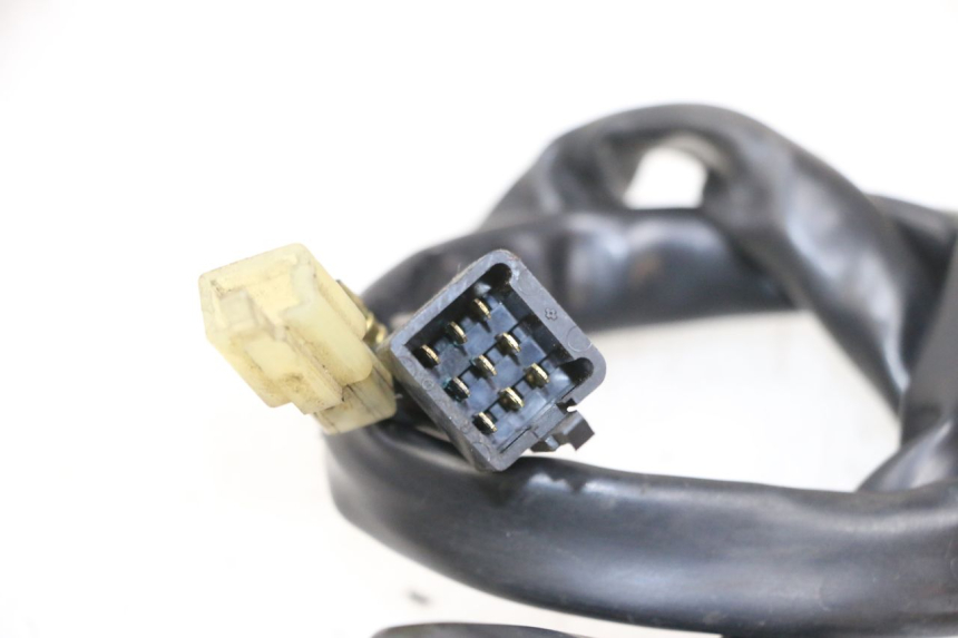 photo de CONMUTADOR IZQUIERDA KAWASAKI ZR 7 750 (1999 - 2001) - Primer plano técnico