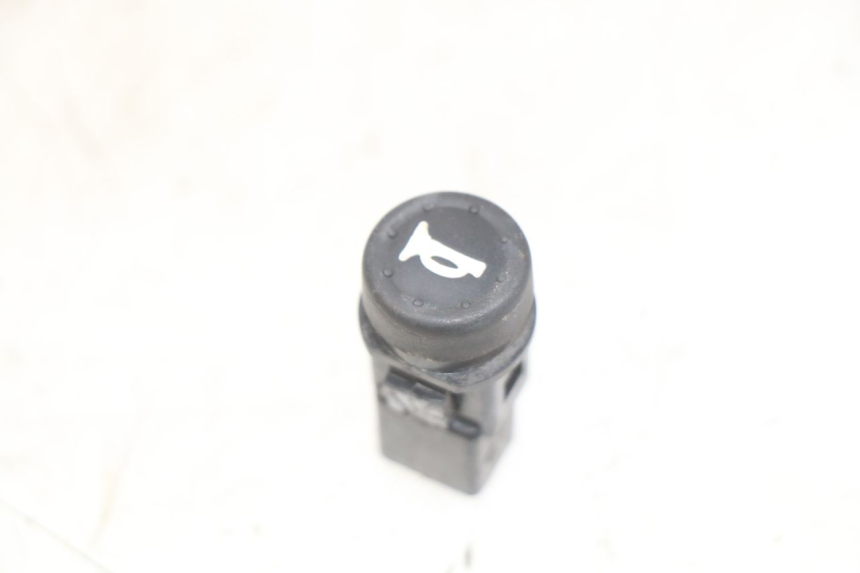 photo de CONMUTADOR DE CLAXON PIAGGIO FLY 2T 50 (2004 - 2017)