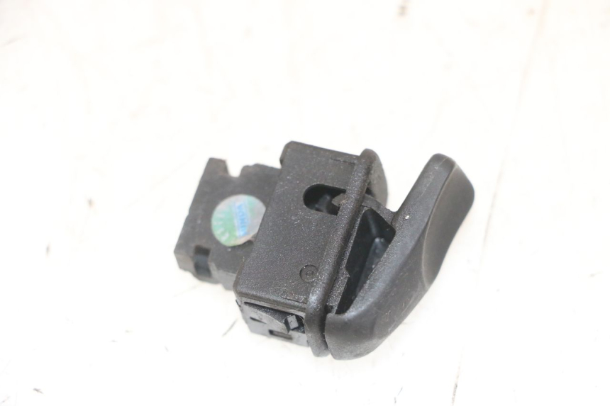photo de CONMUTADOR CLAXON PIAGGIO MP3 LT 300 (2010 - 2016)