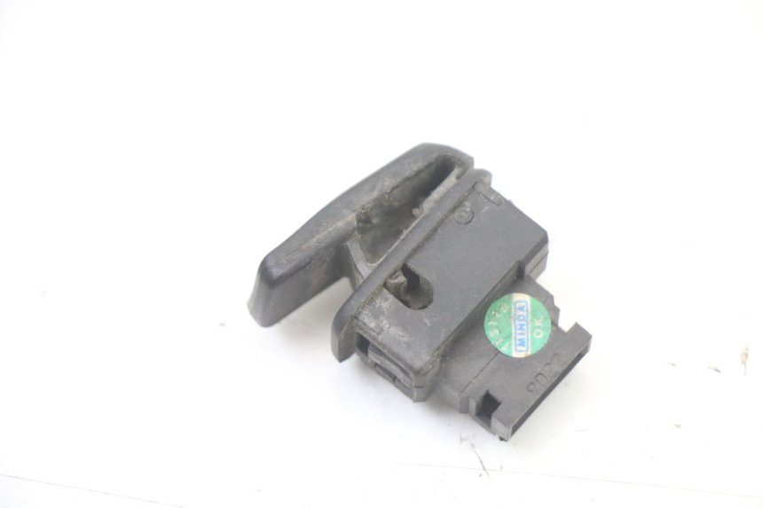 photo de CONMUTADOR DE CLAXON PIAGGIO MP3 LT 400 (2007 - 2012)
