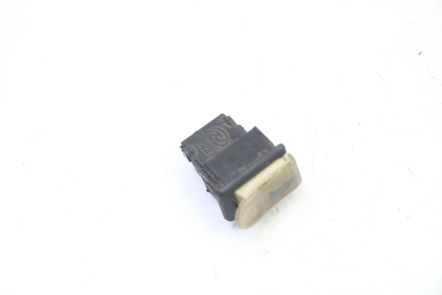 photo de COMANDO DE CLAXON PEUGEOT SPEEDAKE 50 (1995 - 1997)