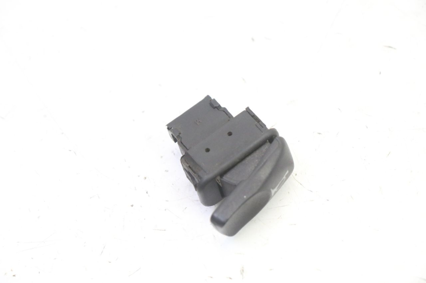 photo de CONMUTADOR DE CLAXON APRILIA SXR 50 (2021 - 2023)