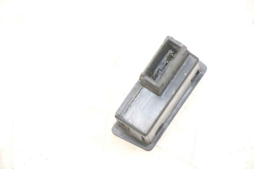 photo de CONMUTADOR DE CLAXON PEUGEOT TWEET 4T 50 (2014 - 2019)