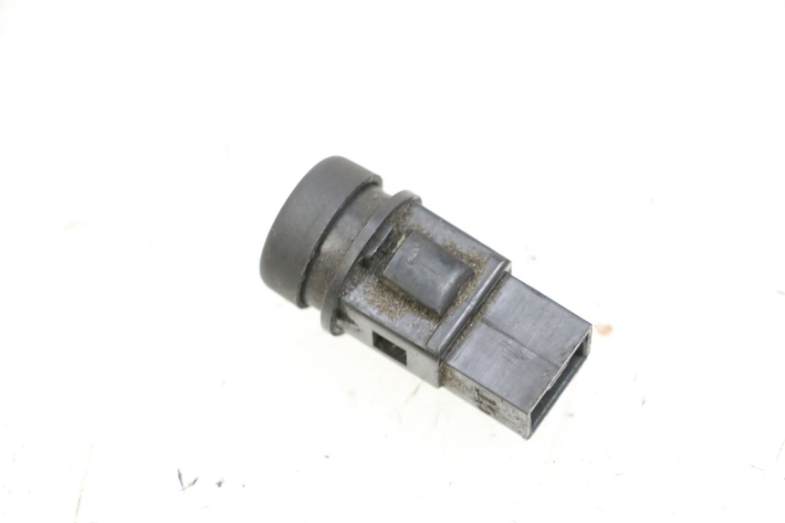 photo de CONMUTADOR DE CLAXON PIAGGIO ZIP 2T 50 (2009 - 2019) - Zoom estado de uso