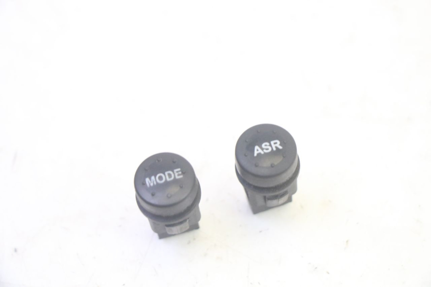 photo de CONMUTADOR PIAGGIO MP3 500 (2016 - 2018) - Vista principal