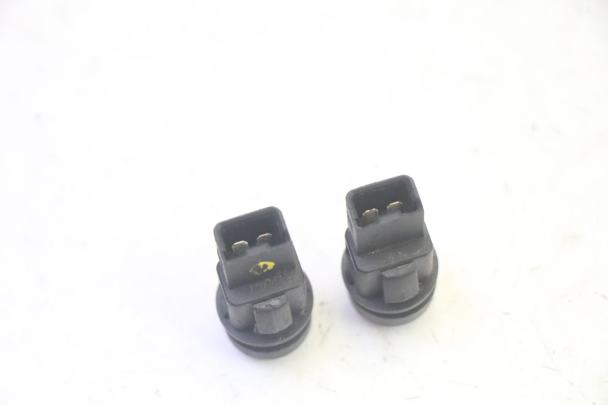 photo de CONMUTADOR PIAGGIO MP3 500 (2016 - 2018) - Otra perspectiva