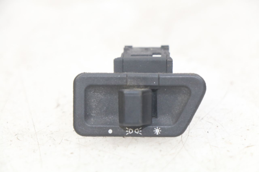 photo de INTERRUPTOR DE LUZ DE FARO. HONDA FES PANTHEON 2T 125 (1998 - 2002)