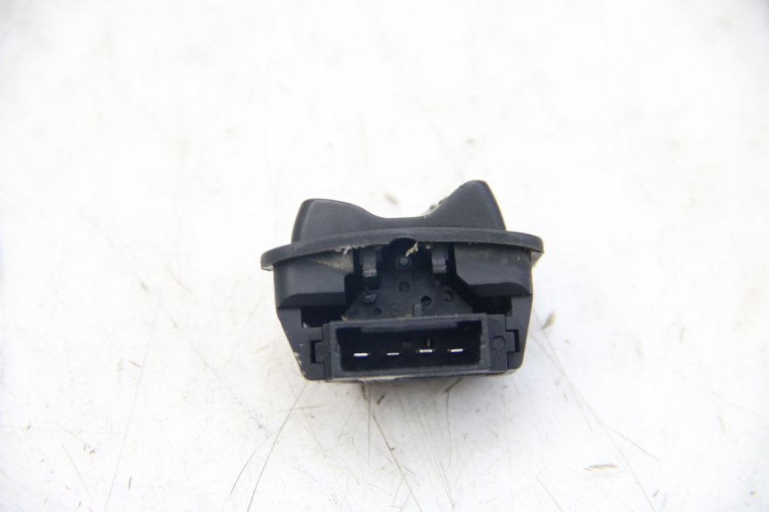 photo de INTERRUPTOR DE LUZ DE FARO. GILERA RUNNER SP 50 (2009 - 2017)