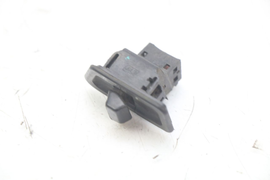 photo de INTERRUPTOR DE LUZ DE FARO. KYMCO LIKE 4T 50 (2009 - 2018)