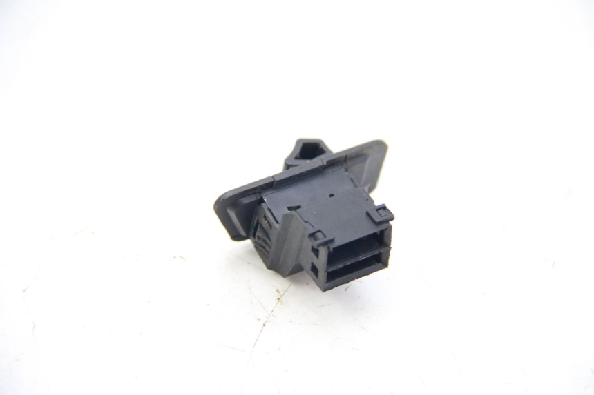 photo de INTERRUPTOR DE LUZ DE FARO. RED ELECTRIC RED E PRO 1 (2017 - 2019)